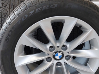 Pirelli Sottozero ,  kW, originální kola na BMW X3, X4 obutá na zimních pneu Pirelli Sottozero